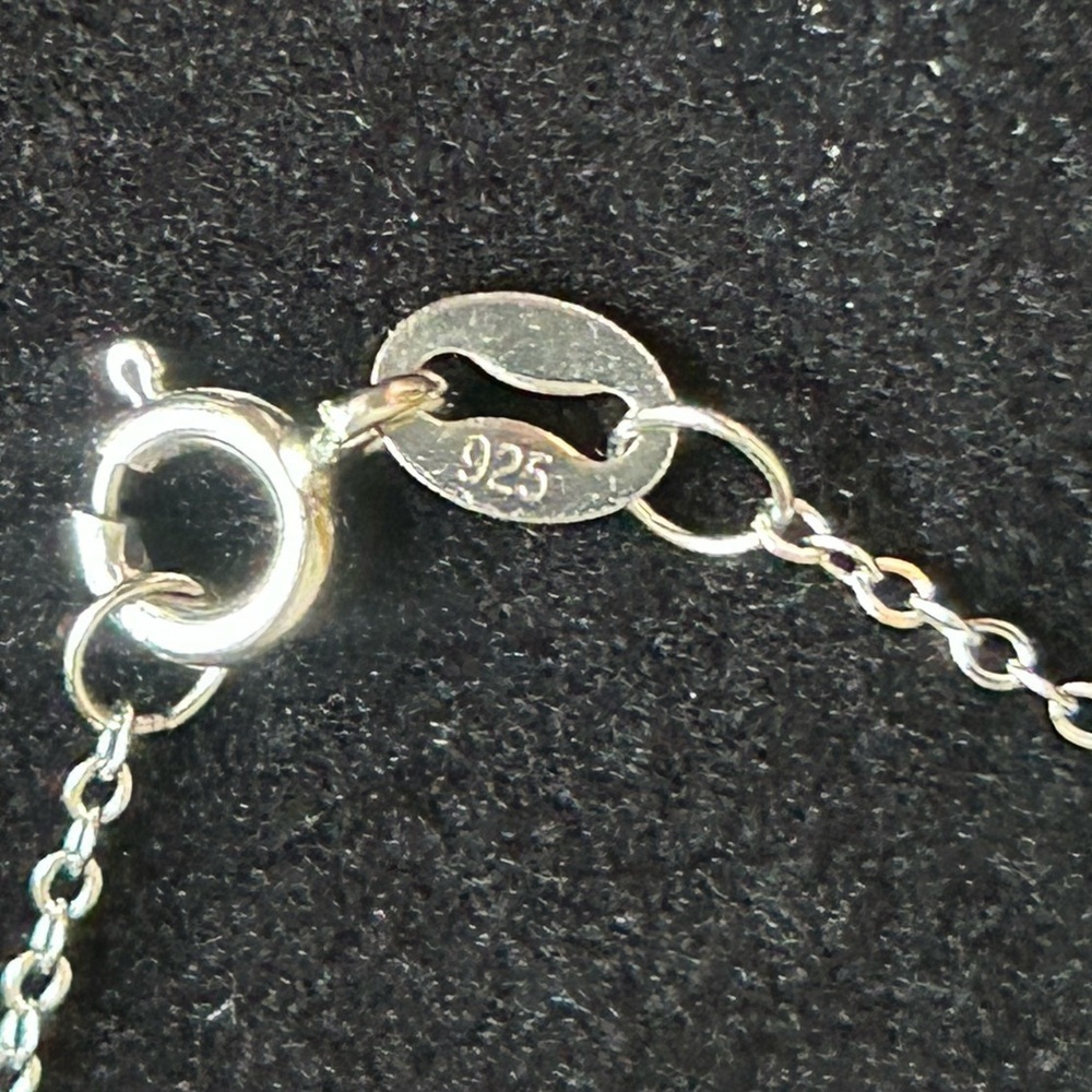 Blue Topaz and Sterling Silver Pendant and Chain - Picture 5 of 9